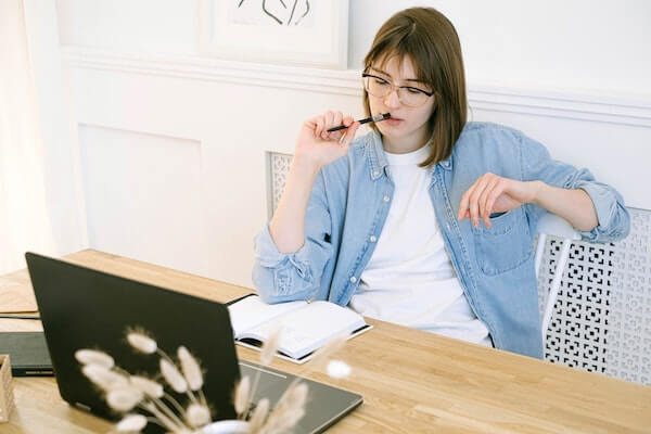 woman-working-in-home-office-